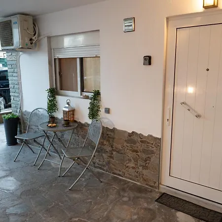 Ioanna's Sweet شقة فلوغيتا